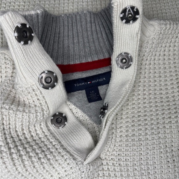 Tommy Hilfiger Cream Cowl Neck SweaterSize Large - Picture 12 of 16